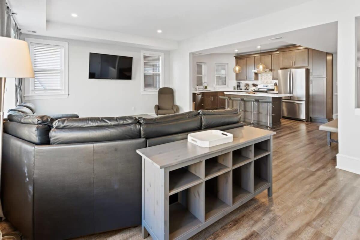 אטלנטיק סיטי Modern 4Br 2Ba Apt Steps To The Beach Open Living מראה חיצוני תמונה