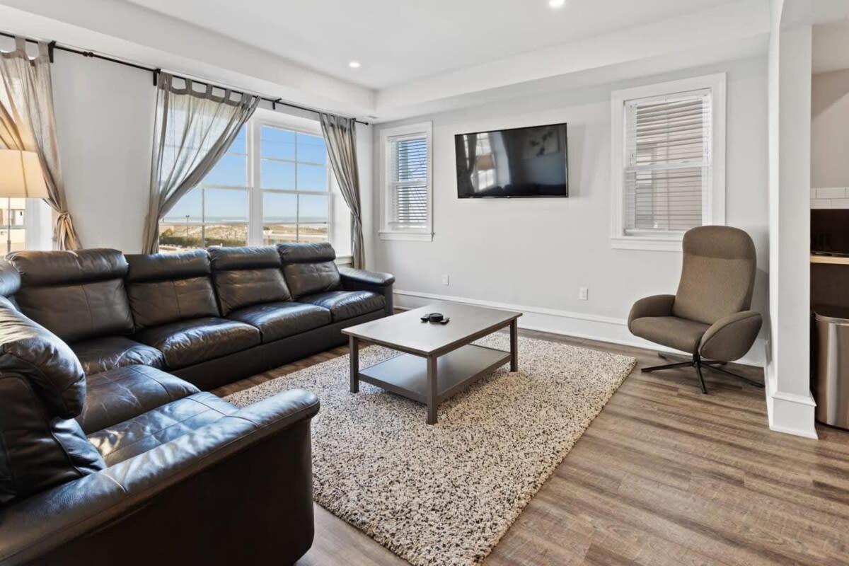 אטלנטיק סיטי Modern 4Br 2Ba Apt Steps To The Beach Open Living מראה חיצוני תמונה