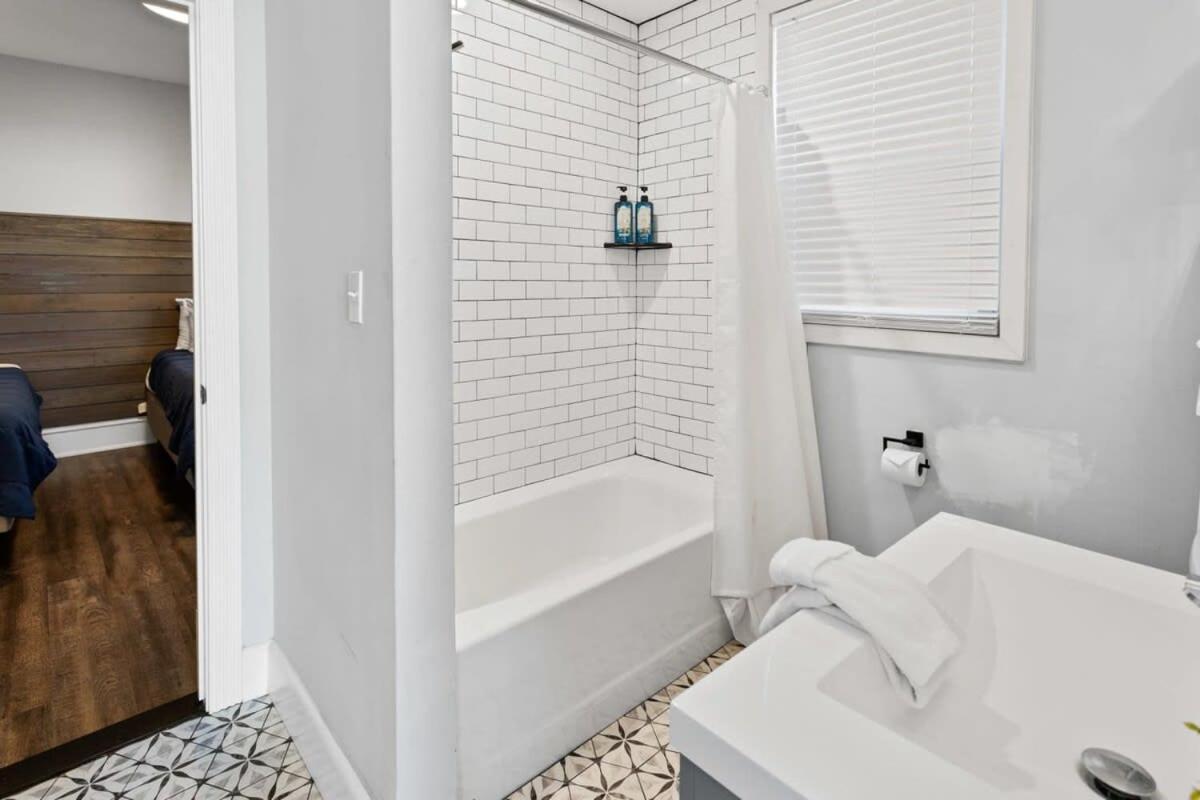 אטלנטיק סיטי Modern 4Br 2Ba Apt Steps To The Beach Open Living מראה חיצוני תמונה